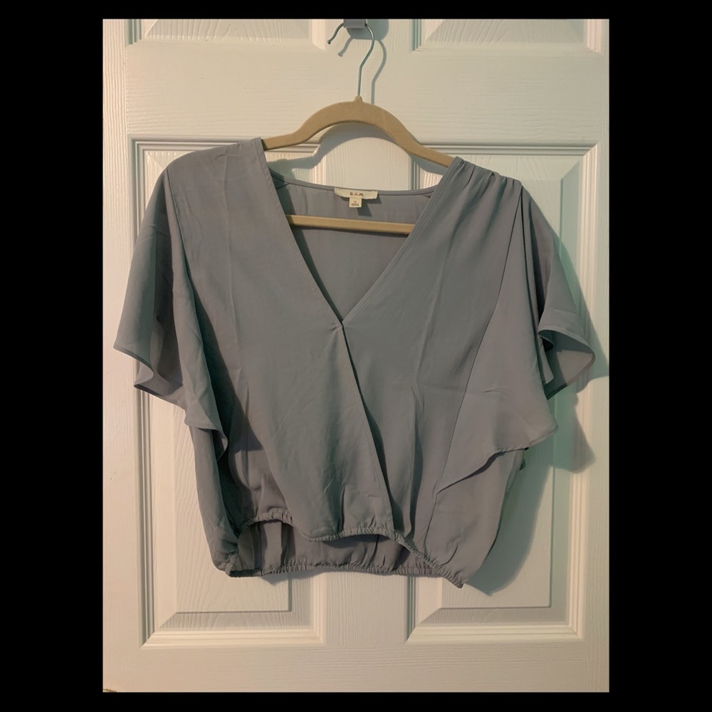 E&M crop top